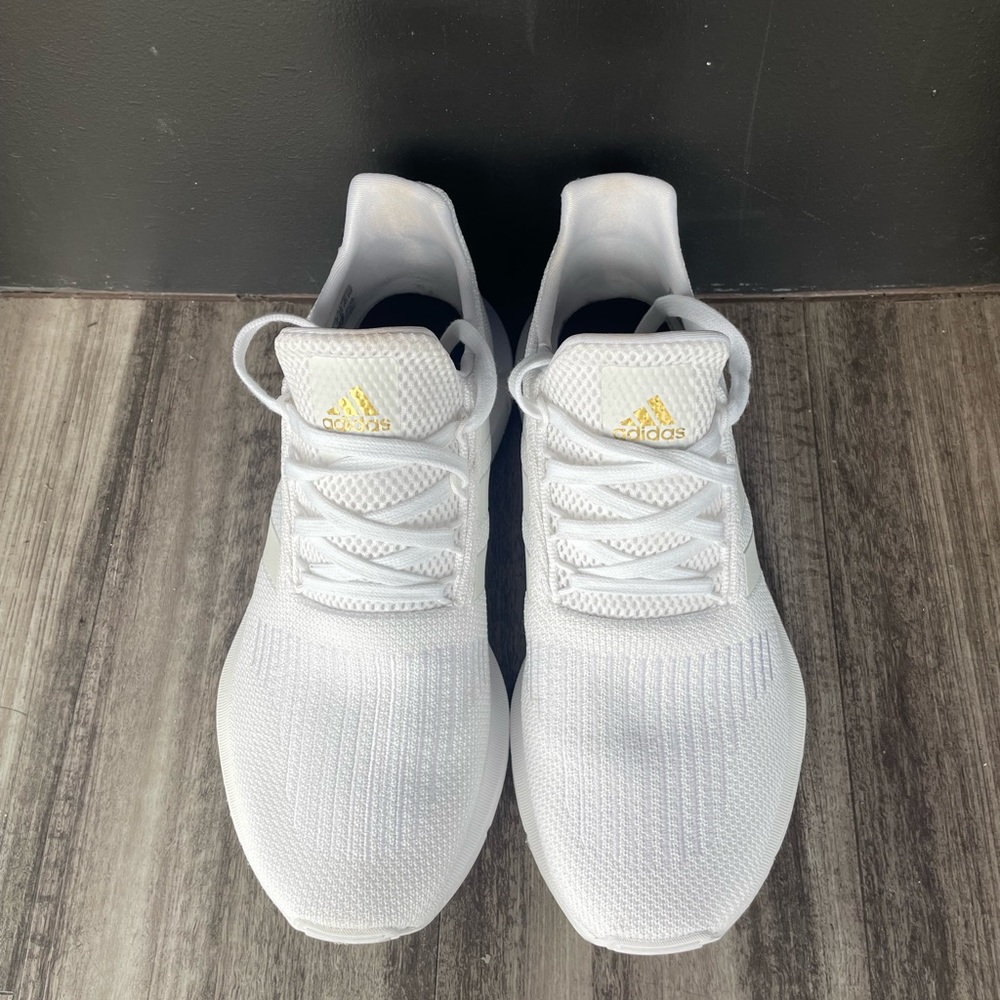 Adidas Swift Run 1.0